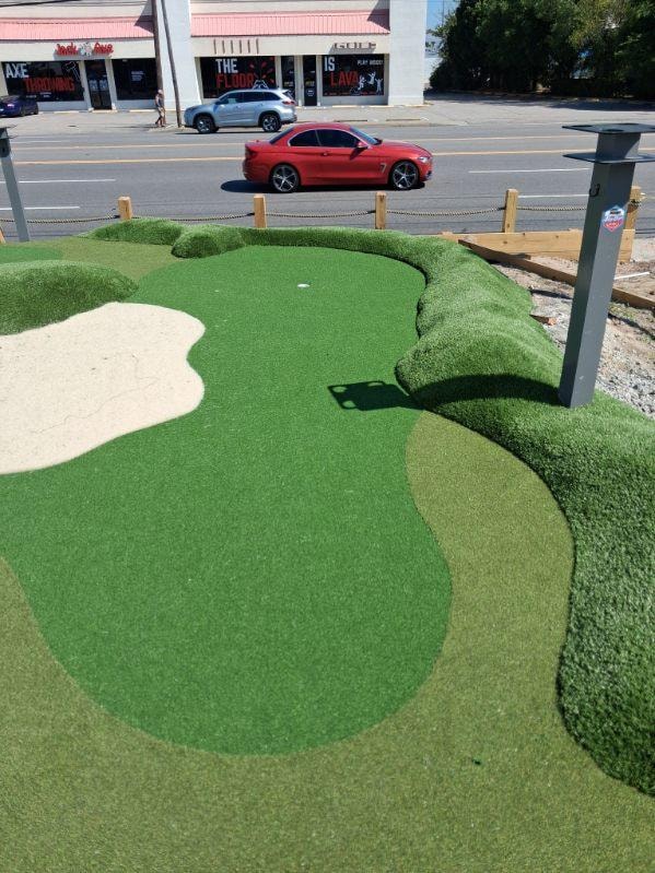 Miniature golf course installation