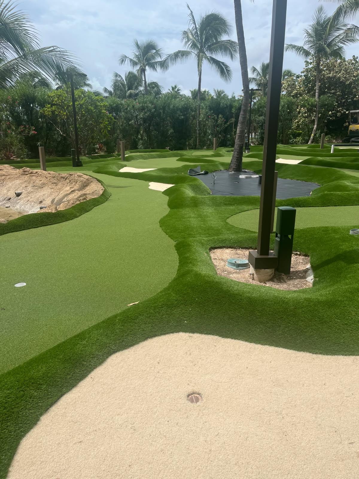Mini golf course carpet installation